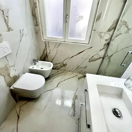 Ariston - Luxury 6 Persone San Remo