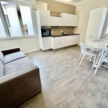 Ariston - Luxury 6 Persone Lägenhet *